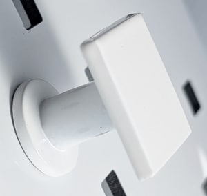 B biały 24x24mm 1szt